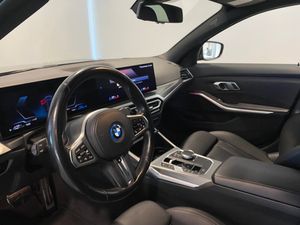 BMW 330 bild 4