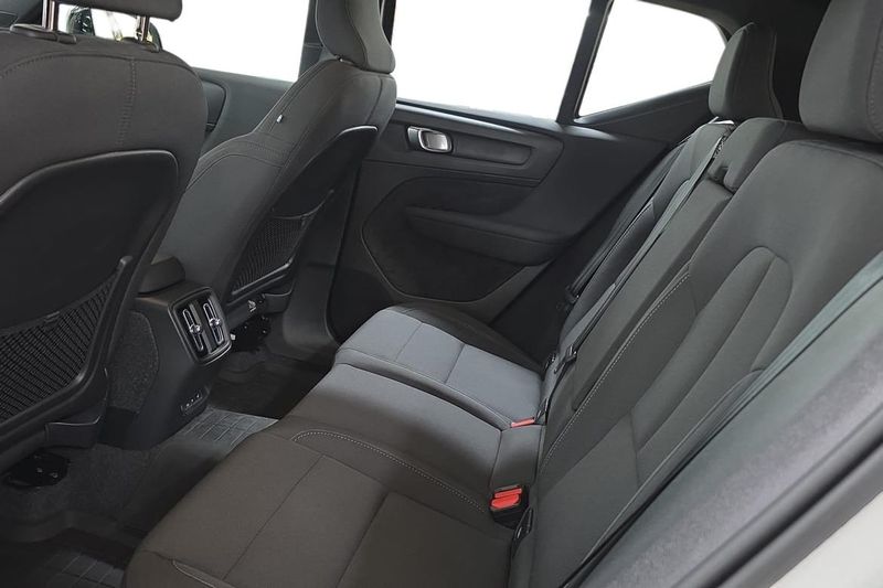 Volvo EX40 bild 13