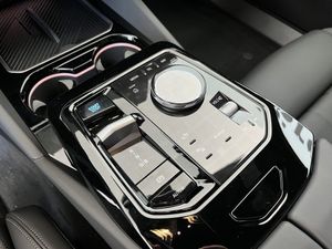BMW i5 bild 9