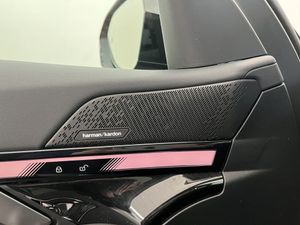 BMW i5 bild 8