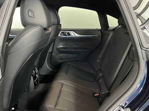 BMW i4 bild 11