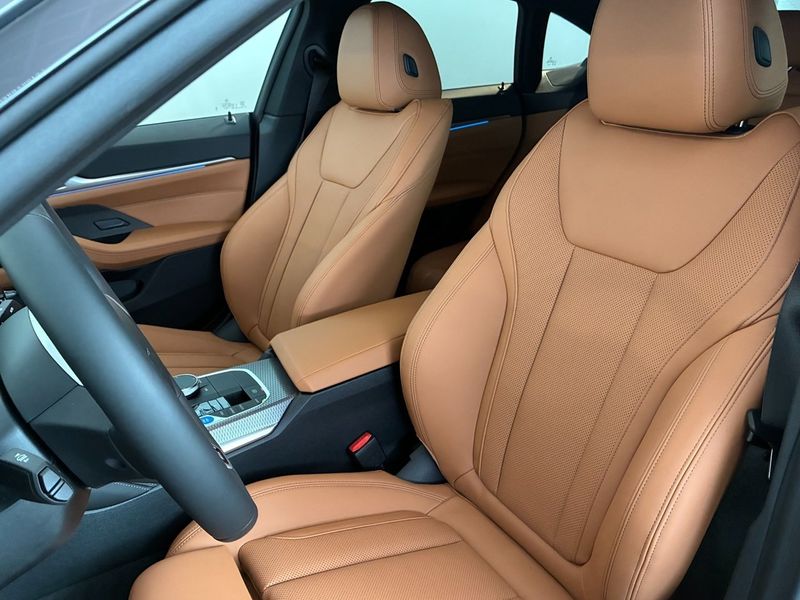 BMW i4 bild 7