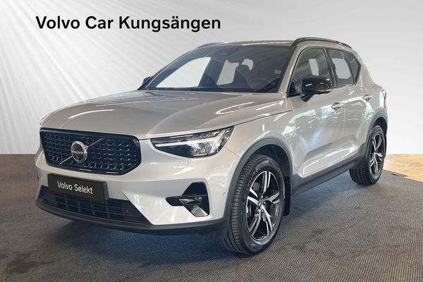 Volvo XC40 B3 FWD Bensin Plus Dark Selekt - 2025