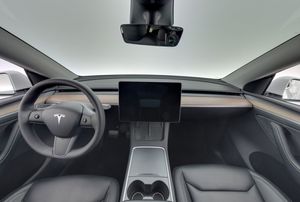 Tesla Model Y bild 13