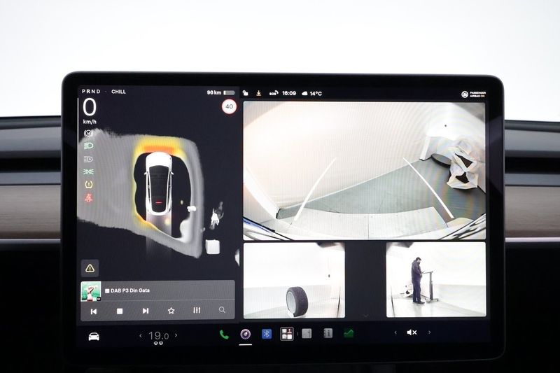 Tesla Model Y bild 21