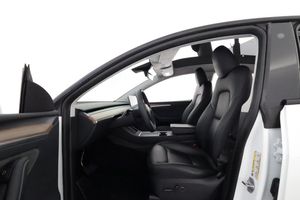 Tesla Model Y bild 10