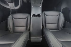 Tesla Model Y bild 14