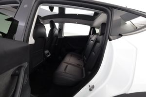 Tesla Model Y bild 12