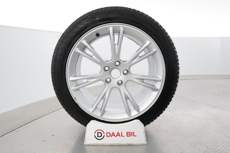 Tesla Model Y bild 24