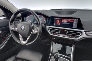 BMW 330 bild 15