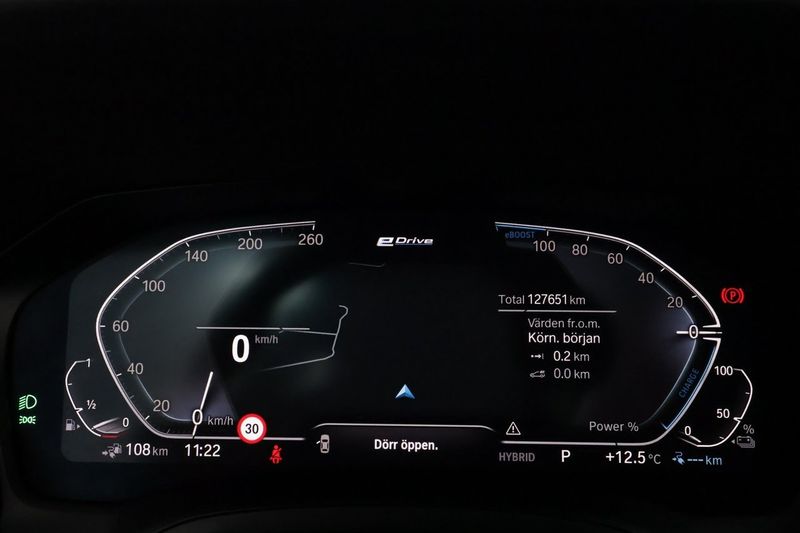 BMW 330 bild 16