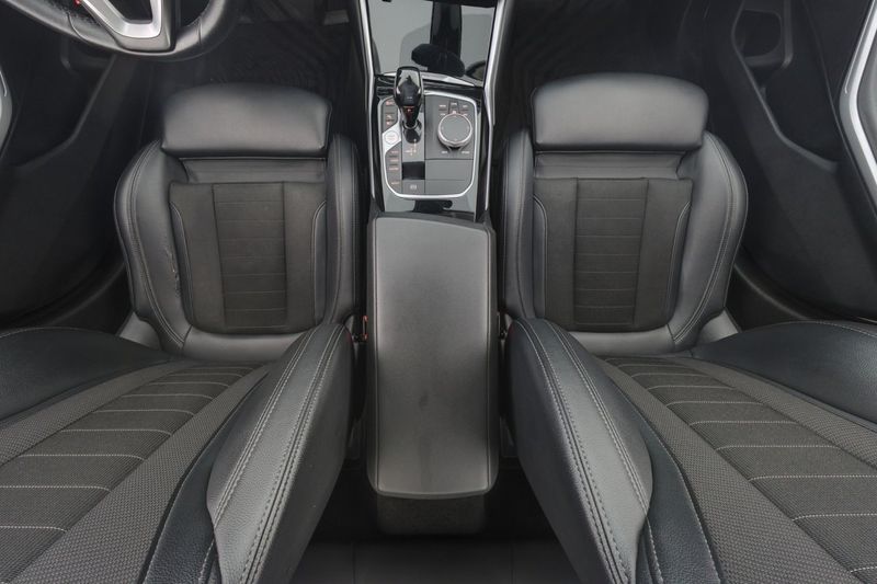 BMW 330 bild 14