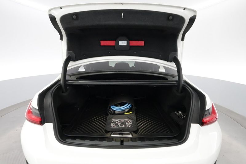 BMW 330 bild 26