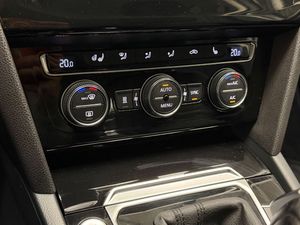 Volkswagen Passat bild 16