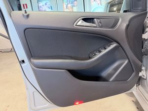Mercedes B180 bild 12