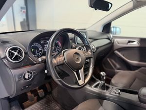 Mercedes B180 bild 9