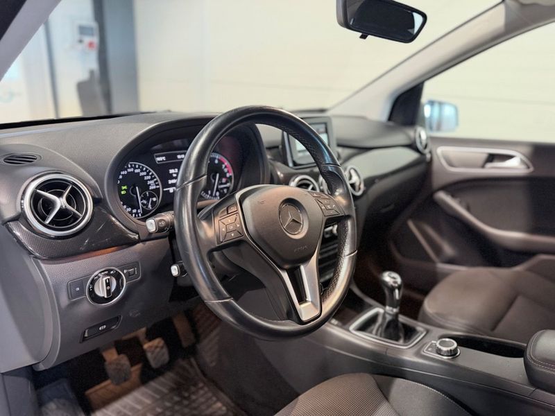 Mercedes B180 bild 9