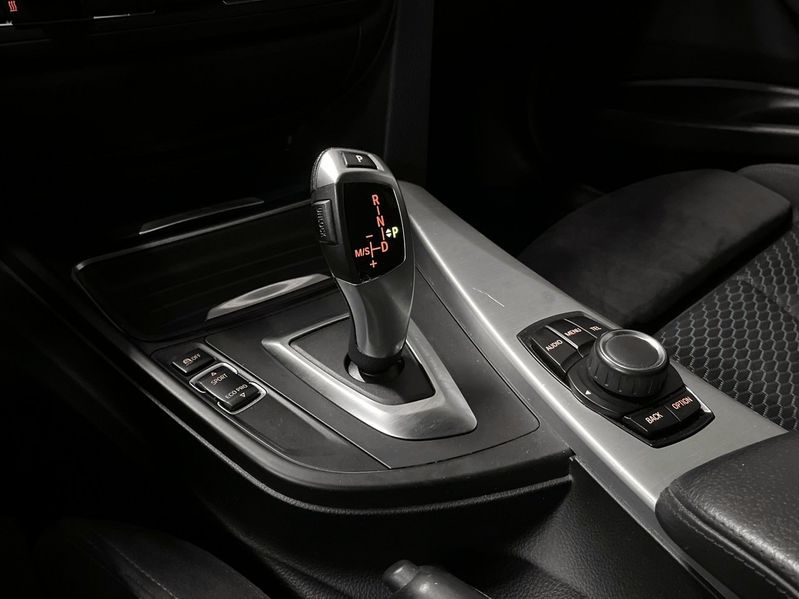 BMW 320 bild 13