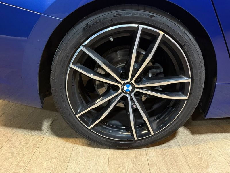 BMW 320 bild 23