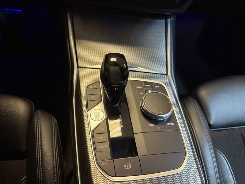 BMW 320 bild 12