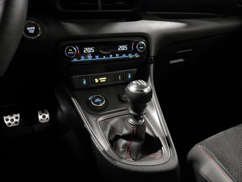 Toyota Yaris bild 18