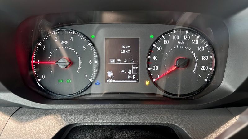Nissan Interstar bild 12