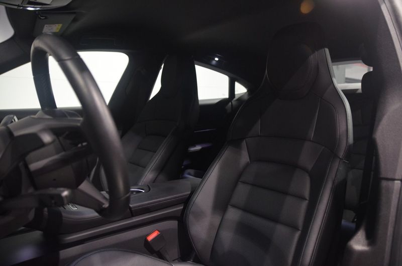 Porsche Taycan bild 11