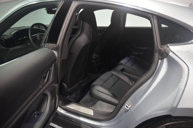 Porsche Taycan bild 15
