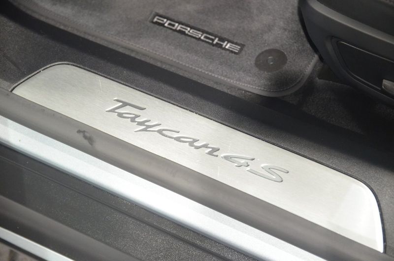 Porsche Taycan bild 20