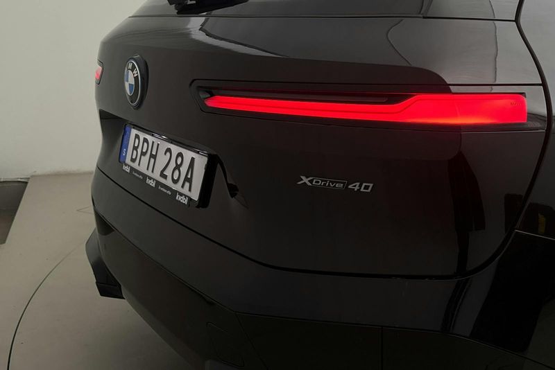 BMW iX bild 21