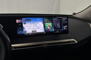 BMW iX bild 17