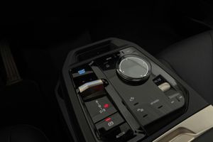 BMW iX bild 18