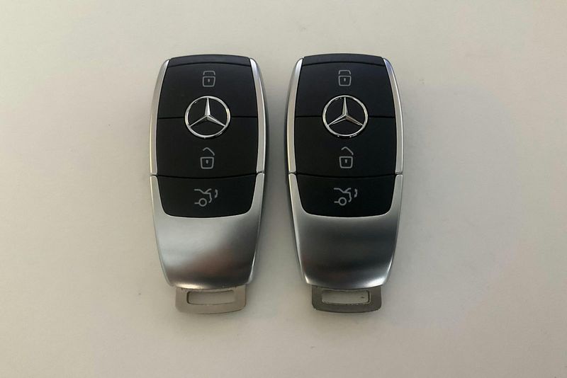 Mercedes GLC300 bild 21
