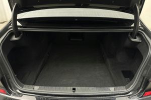 BMW 750 bild 9