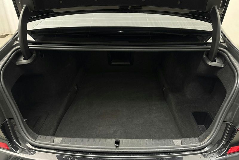 BMW 750 bild 9