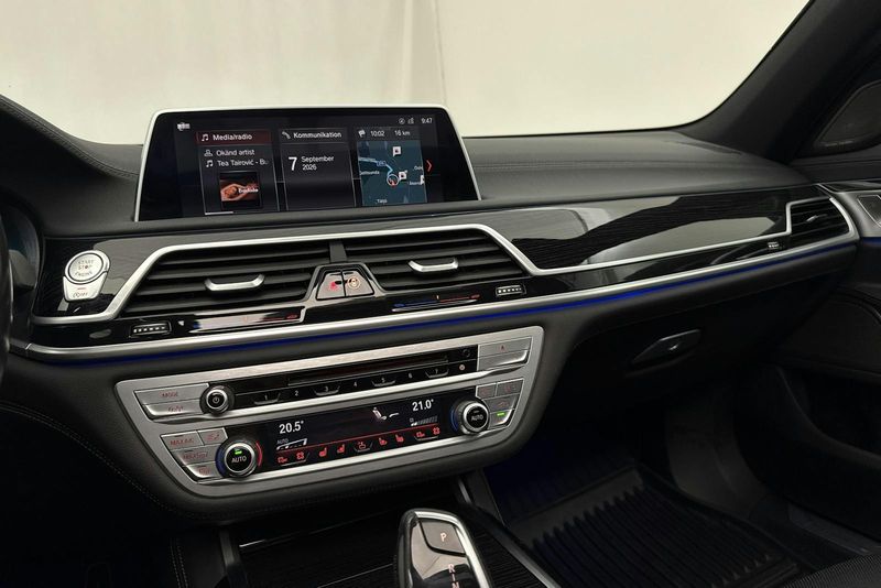 BMW 750 bild 18