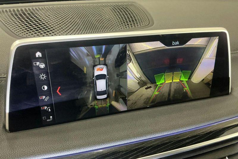 BMW 750 bild 12