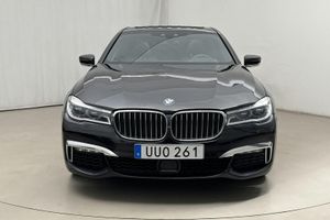 BMW 750 bild 4