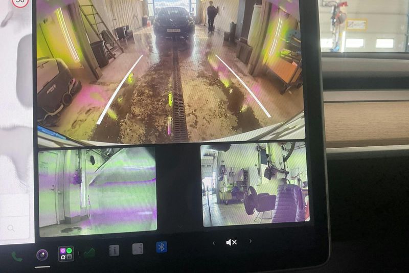 Tesla Model Y bild 15