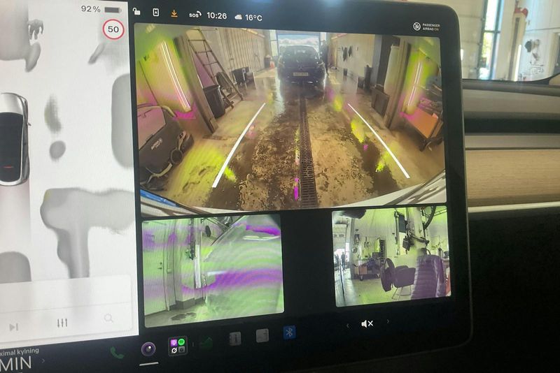 Tesla Model Y bild 16
