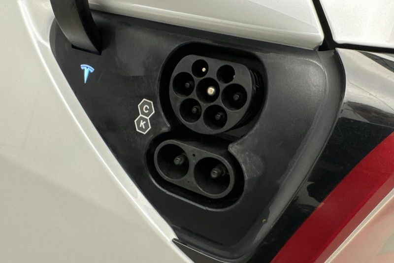 Tesla Model Y bild 23