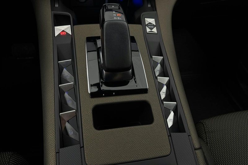 DS 7 Crossback bild 14