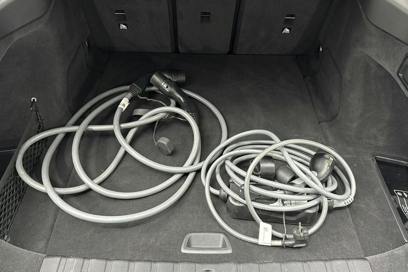 BMW i4 bild 17
