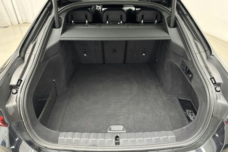 BMW i4 bild 9