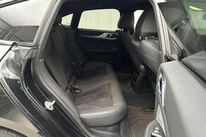 BMW i4 bild 8