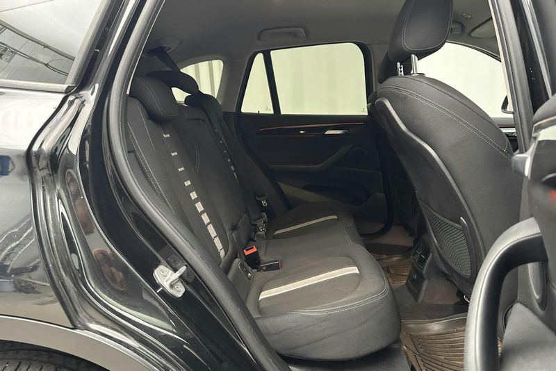 BMW X1 bild 8