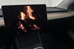 Tesla Model Y bild 16