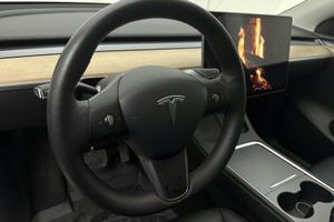 Tesla Model Y bild 17