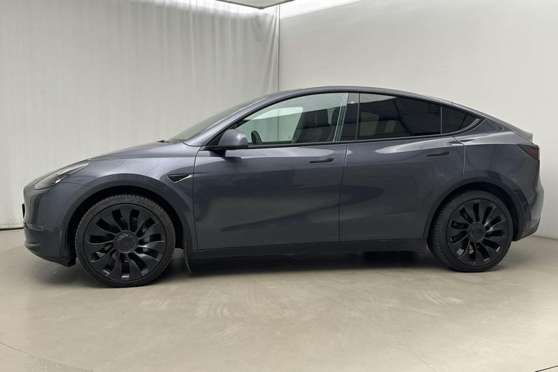 Tesla Model Y bild 2