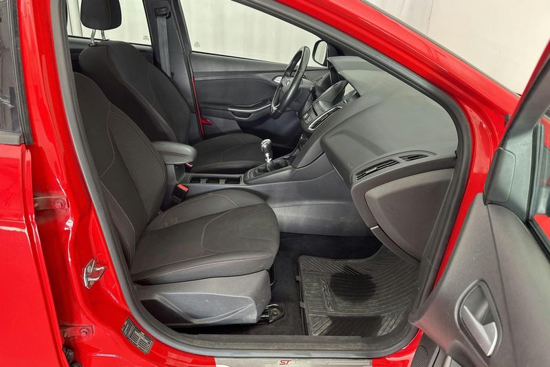 Ford Focus bild 7